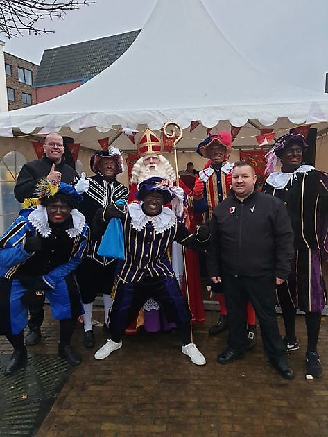 Sinterklaas in winkelcentrum Leeuwenborg - Beveiligingsbedrijf A.F. Security Winschoten